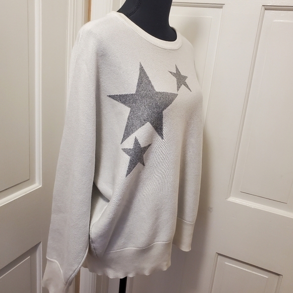 DKNY White with Silver Stars Heavy Knit Sweater Size Large - Picture 4 of 11